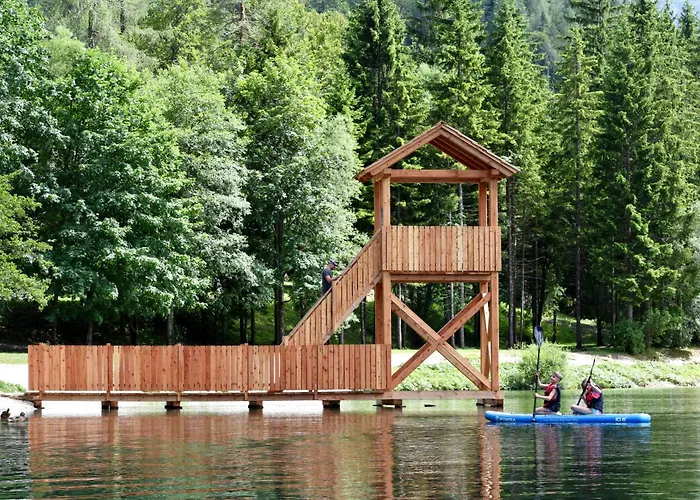 Hisa Ob Jezeru - House By The Lake