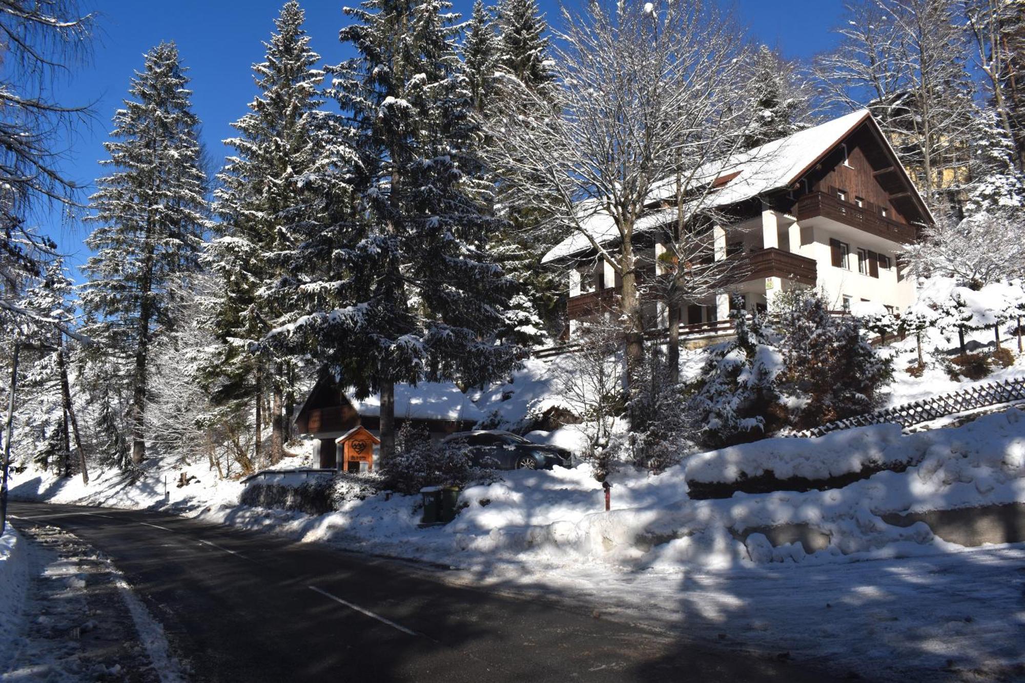 Hisa Ob Jezeru - House By The * Kranjska Gora